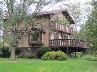 5403 S Emerald Grove Rd, Janesville, WI 53546