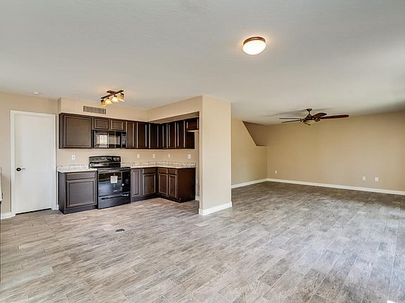 4th image of 7427 W Aurora Dr