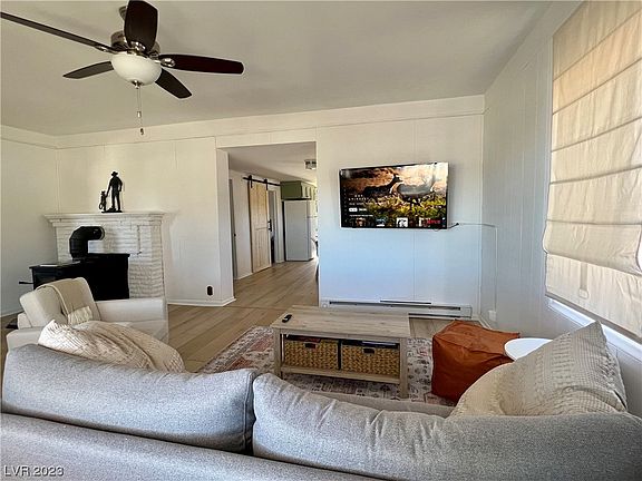 3rd image of 816 Avenue H