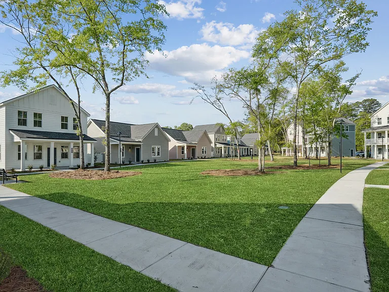 Hamlet Maybank - Homes & Townhomes for Rent — Photo 38