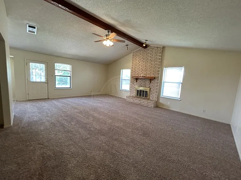 3319 Westrim Dr — Photo 2