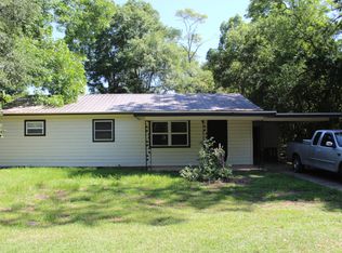 952 White Ave, Graceville, FL 32440