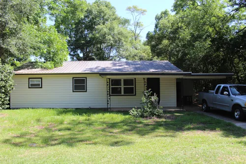 952 White Ave Photo 1