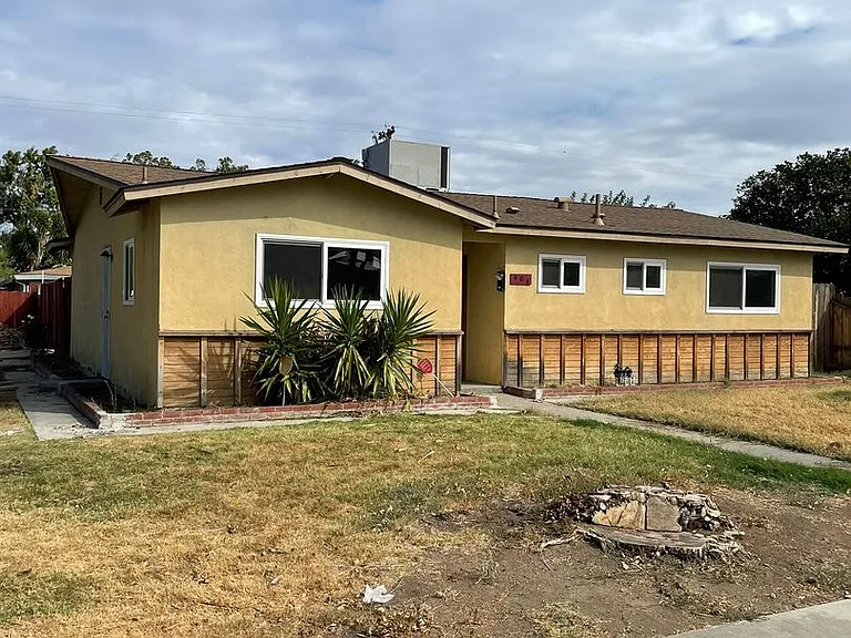 404 Lime Ave — Photo 13