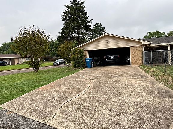 2nd image of 502 Southgate Dr