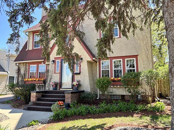 3rd image of 14 Blackstone Ave