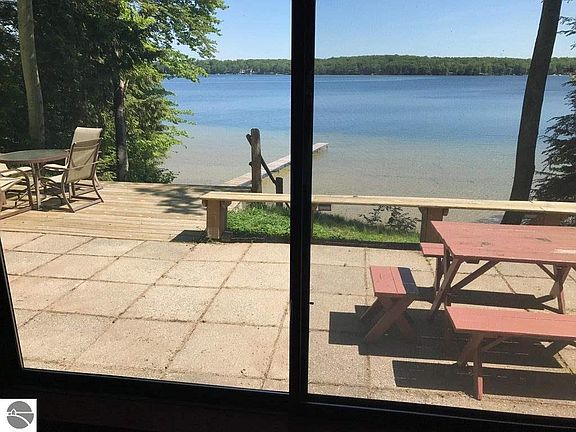 3rd image of 1744 Outer Dr W