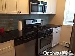 255 W Broadway #202 — Photo 2