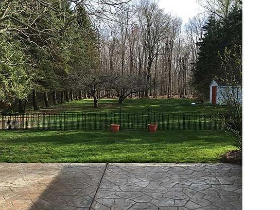 3rd image of 6189 Lake Ave