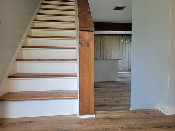 2nd image of 3309 Beacon St Unit 61