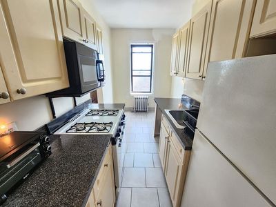 762 Brady Ave APT 621, Bronx, NY, 10462