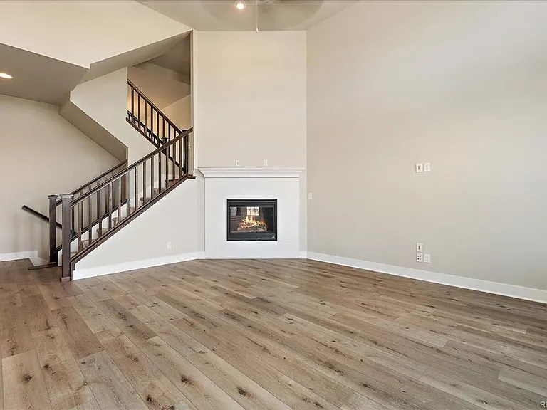 5960 N Dallas St — Photo 8