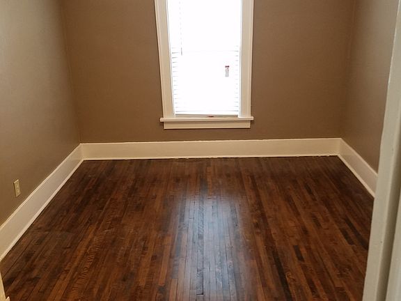 bedroom 2nd floor