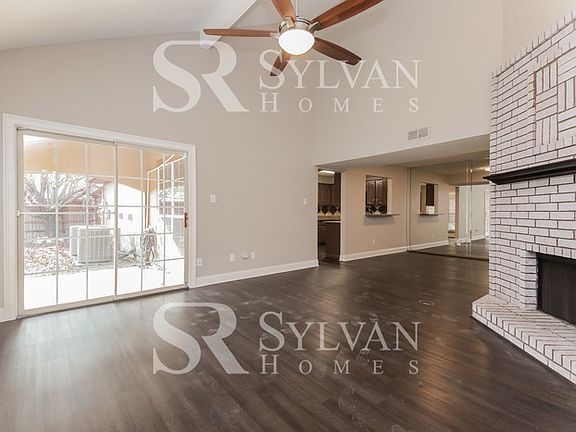 5th image of 1016 Alameda Dr