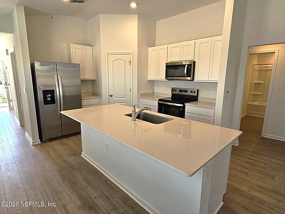 4th image of 1382 LITTLE HERON Place