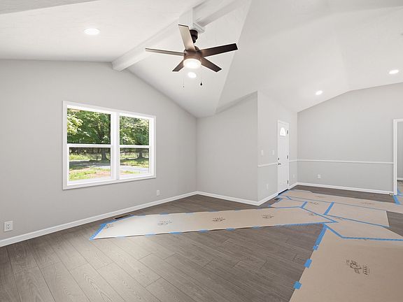 4th image of 499 Growden Ln