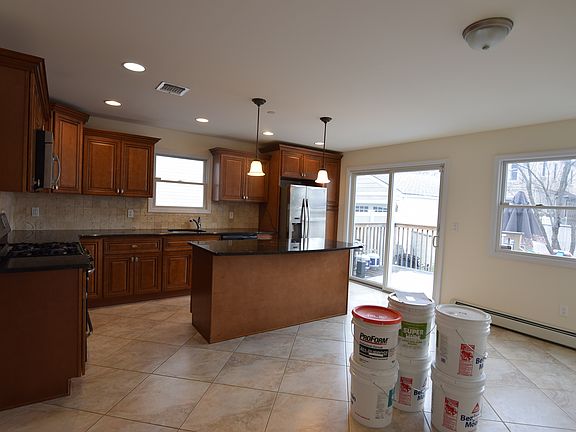 2nd image of 131 Hull Ave