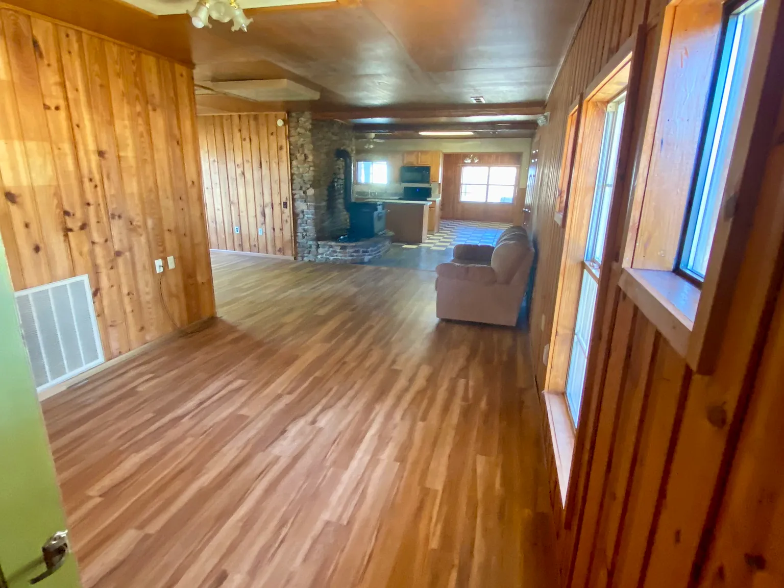 2 bed, 1248 sqft, $950 — Photo 3