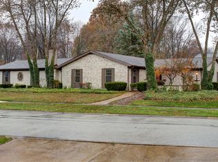 2055 Chestnut Dr, Westlake, OH