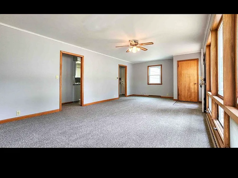 11 Leisure Dr — Photo 2