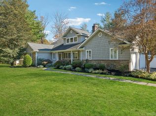 38 Colonial Dr, Huntington, NY 11743