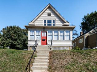 1097 Hudson Rd, Saint Paul, MN 55106