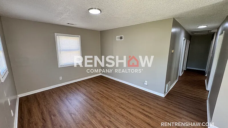 3 bed, 1.0 bath, 1092 sqft, $1,150 — Photo 2