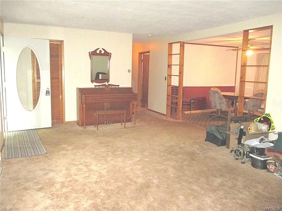 5th image of 15322 Armes Ct