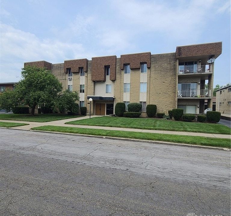 2nd image of 3101 Valerie Arms Dr APT 3A
