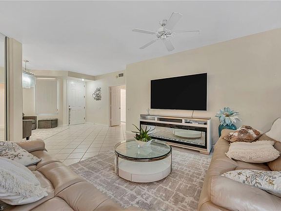 4th image of 200 L Ambiance CIR #104