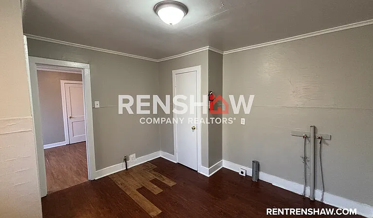 1840 Hartland St — Photo 6