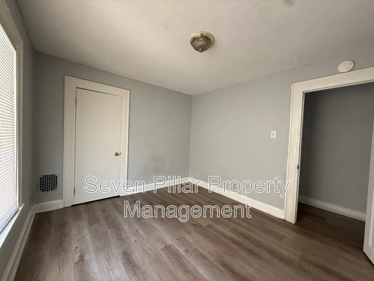 1044 16th Ave — Photo 15