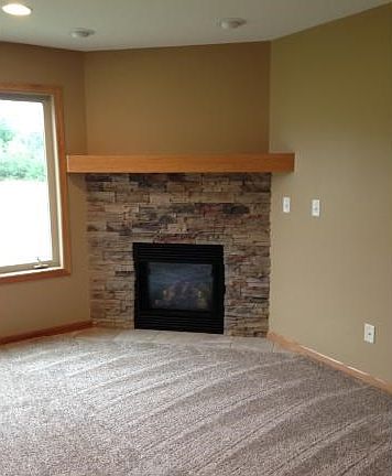 4th image of 24150 Whispering Cir NE