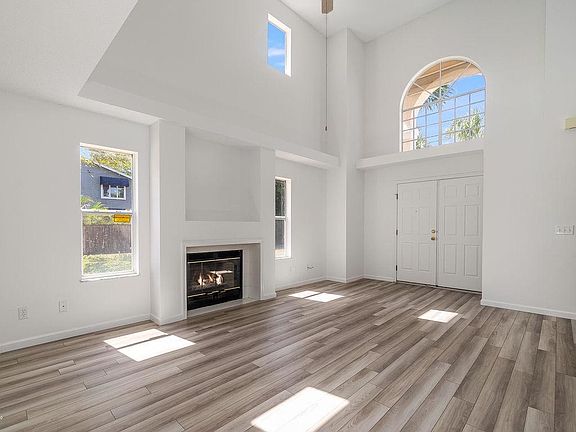 4th image of 515 Magnolia Ave