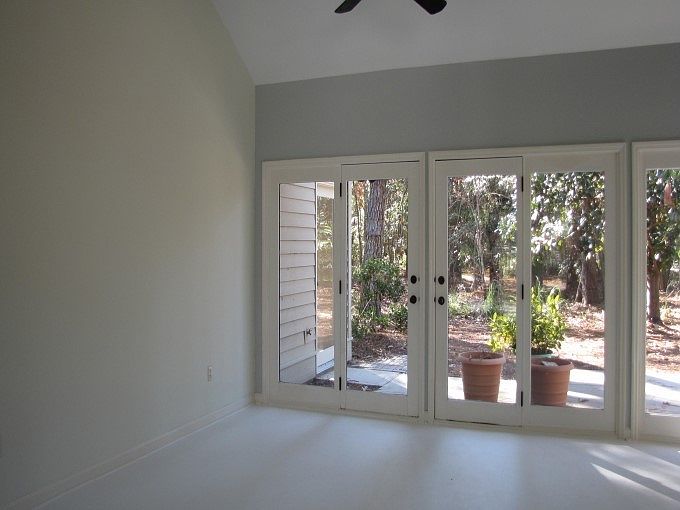1st image of 7 Hickory Knoll Pl