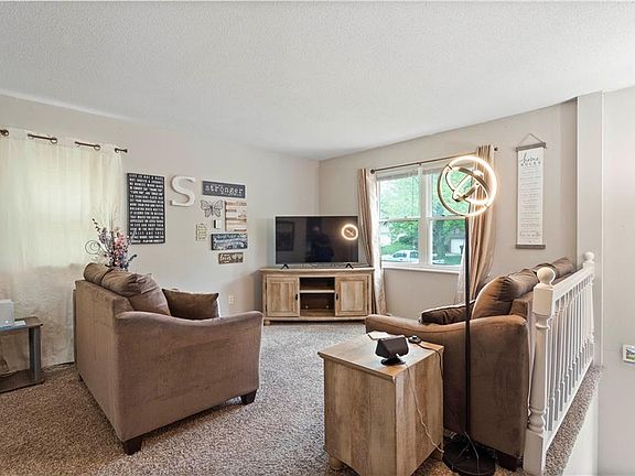 3rd image of 2317 NW Yorkshire Dr