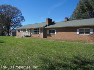 249 Perry Rd, Kernersville, NC 27284