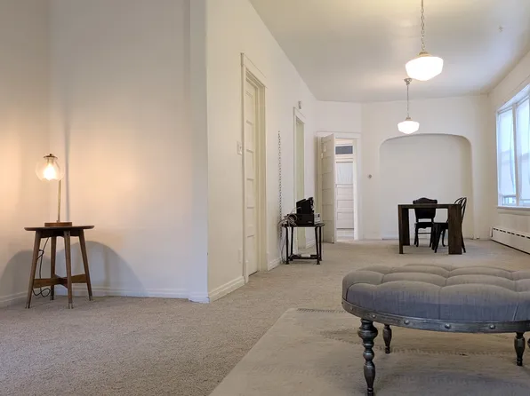 (undisclosed Address), Chicago, IL 60609