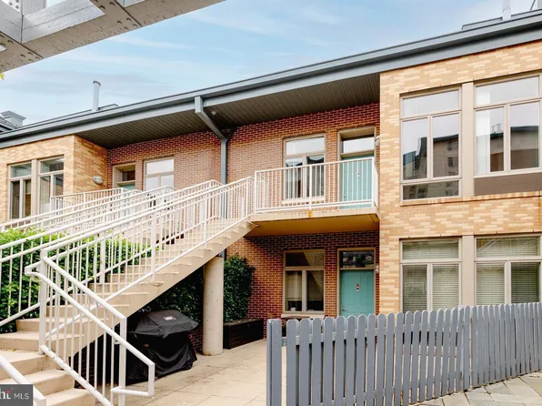 1900 Hamilton St Unit D6, Philadelphia, PA 19130