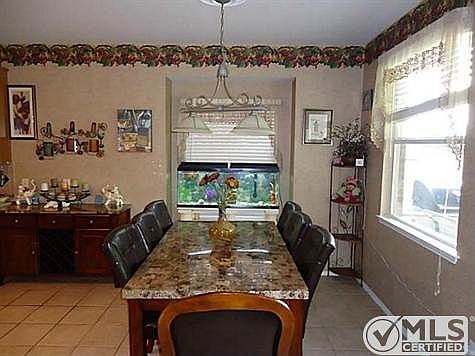 2nd image of 1714 Shelborn Dr