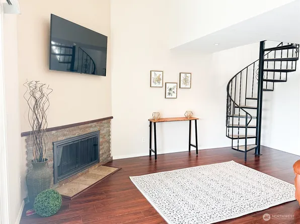 2431 S 248th Street #C36, Kent, WA 98032