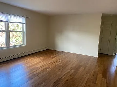 111 Essex St #4 — Photo 6