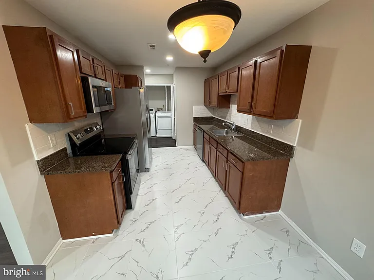 4641 Deepwood Ct #102C — Photo 6