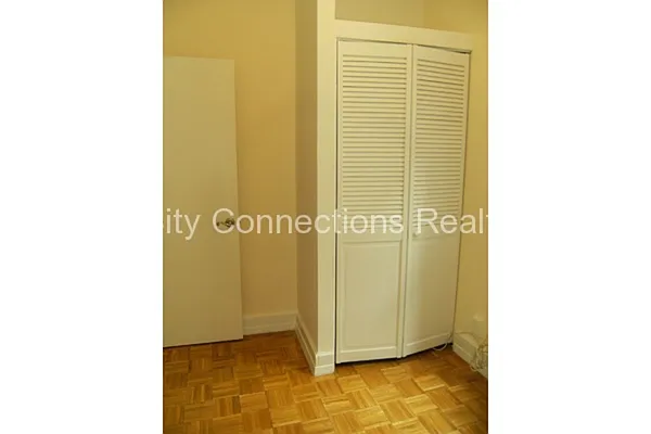 Rented by City Connections Realty | media 9