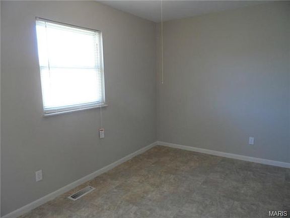 3rd image of 601 W Roosevelt Ave