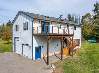 1357 Hersig Rd, Oak Harbor, WA 98277
