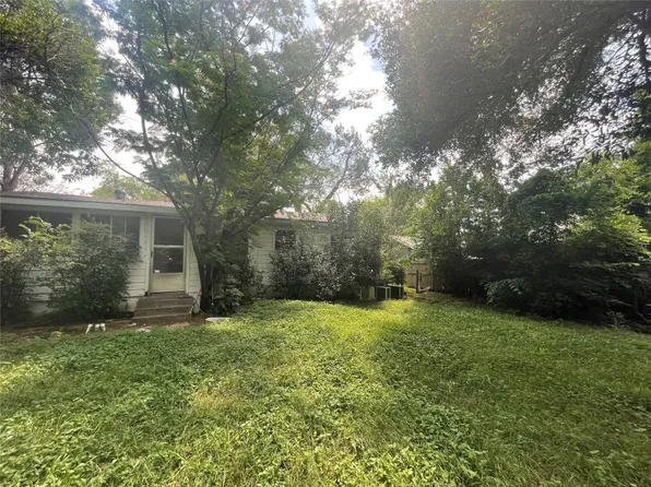 2728 Halbert St, Fort Worth, TX 76112