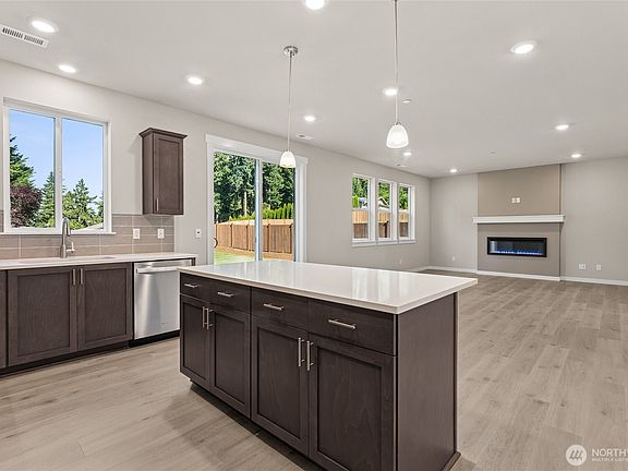 5th image of 3822 98th Avenue Ct E #9