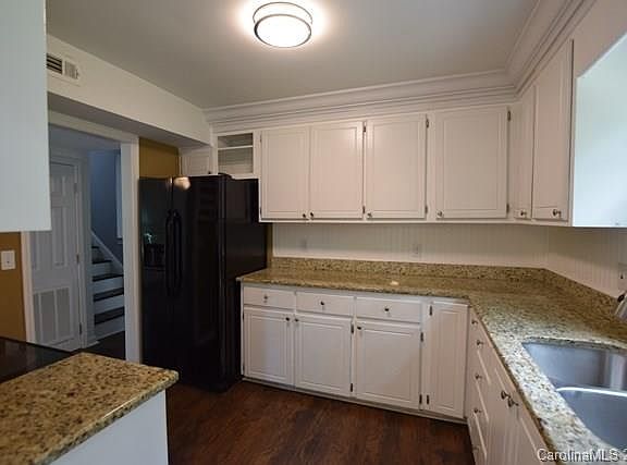 5th image of 1689 Mulberry Cir