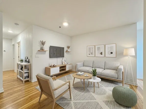 246 Manhattan Avenue image 1 of 6